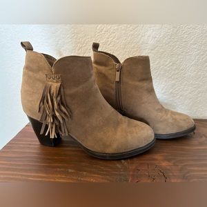 BONGO Women’s Western Booties